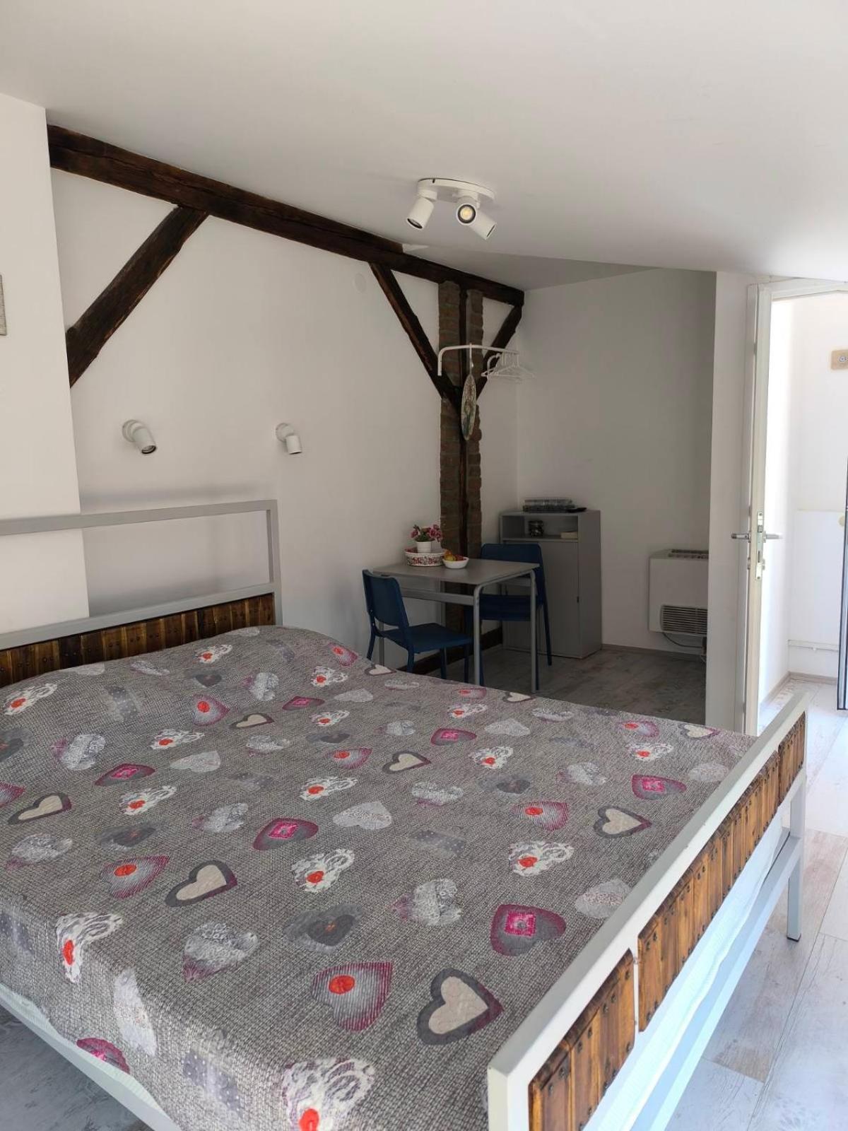 Apartment By The River Ni Εξωτερικό φωτογραφία