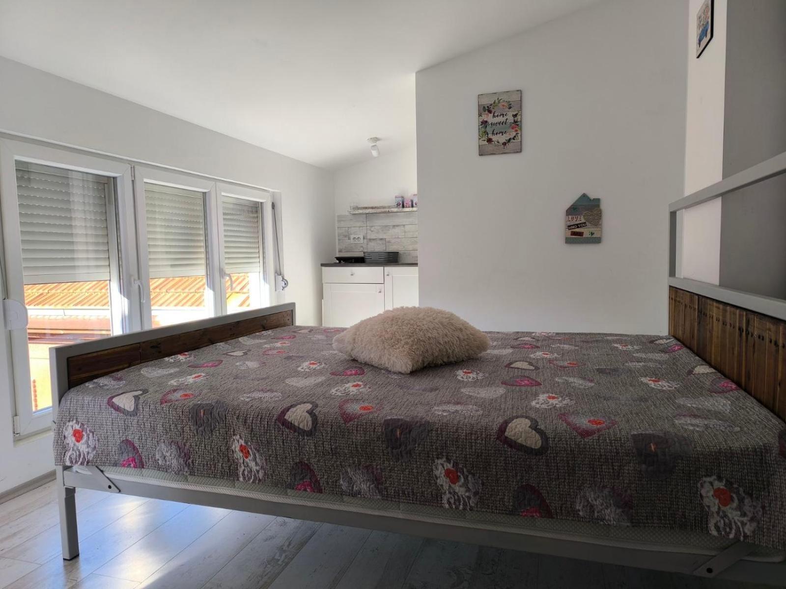 Apartment By The River Ni Εξωτερικό φωτογραφία